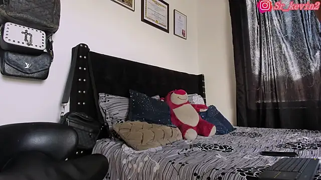 Snapshot of Pantera_black_21 chatting on 8, 11, 2025 Pantera black 21 online show from 8, 11, 2025