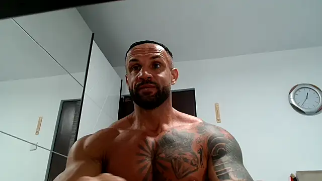 Magnificmuscles89 online show from 2, 11, 2025