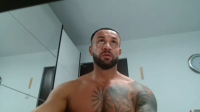 Magnificmuscles89 online show from 10, 3, 2026