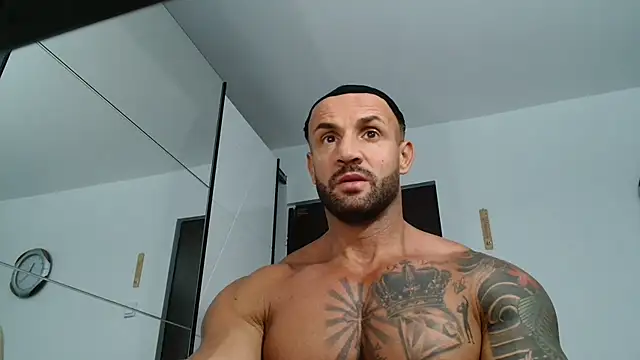 Snapshot of Magnificmuscles89 chatting on 31, 5, 2026 Magnificmuscles89 online show from 31, 5, 2026
