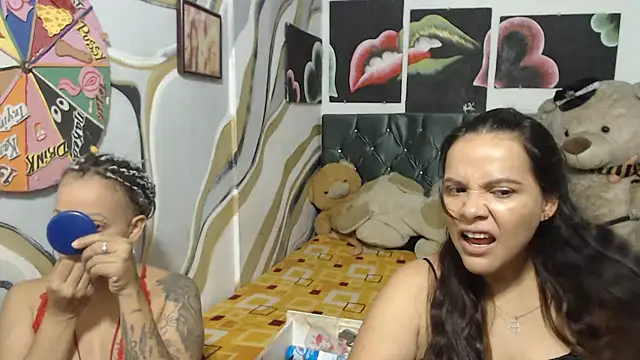 Snapshot of manzanahot9 chatting on 19, 11, 2025 manzanahot9 online show from 19, 11, 2025