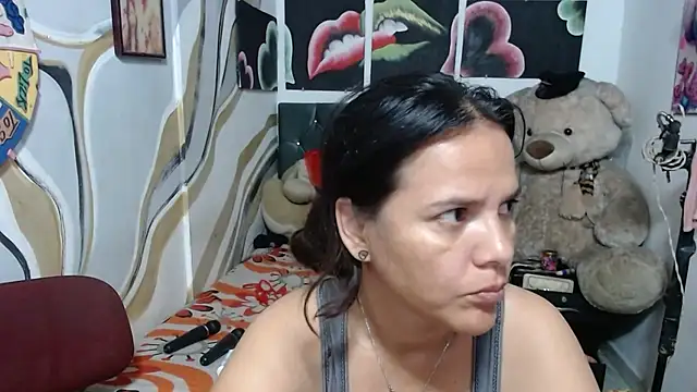 manzanahot9 online show from 27, 2, 2026