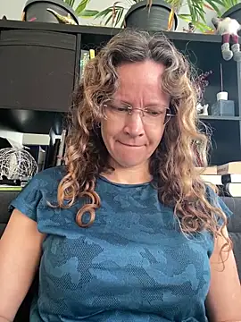 AnnikaRose online show from 4, 3, 2026