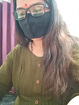 Snapshot of Aishwaryaa_69 chatting on 22, 4, 2026 Aishwaryaa 69 online show from 22, 4, 2026