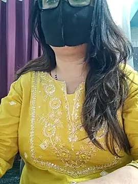 Snapshot of Aishwaryaa_69 chatting on 23, 4, 2026 Aishwaryaa 69 online show from 23, 4, 2026