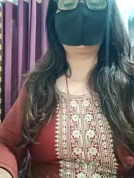 Snapshot of Aishwaryaa_69 chatting on 25, 4, 2026 Aishwaryaa 69 online show from 25, 4, 2026
