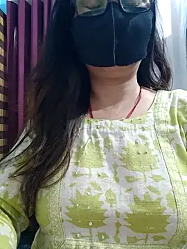 Snapshot of Aishwaryaa_69 chatting on 27, 4, 2026 Aishwaryaa 69 online show from 27, 4, 2026