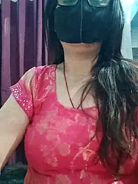 Snapshot of Aishwaryaa_69 chatting on 2, 5, 2026 Aishwaryaa 69 online show from 2, 5, 2026
