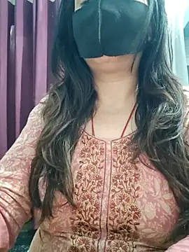 Snapshot of Aishwaryaa_69 chatting on 5, 5, 2026 Aishwaryaa 69 online show from 5, 5, 2026