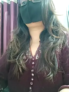 Snapshot of Aishwaryaa_69 chatting on 6, 5, 2026 Aishwaryaa 69 online show from 6, 5, 2026