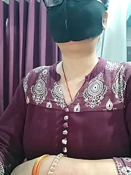 Snapshot of Aishwaryaa_69 chatting on 12, 5, 2026 Aishwaryaa 69 online show from 12, 5, 2026