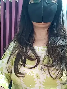 Snapshot of Aishwaryaa_69 chatting on 15, 5, 2026 Aishwaryaa 69 online show from 15, 5, 2026