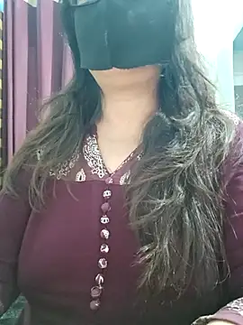 Snapshot of Aishwaryaa_69 chatting on 23, 5, 2026 Aishwaryaa 69 online show from 23, 5, 2026