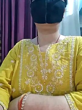 Snapshot of Aishwaryaa_69 chatting on 26, 5, 2026 Aishwaryaa 69 online show from 26, 5, 2026