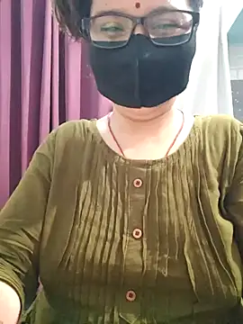 Snapshot of Aishwaryaa_69 chatting on 27, 5, 2026 Aishwaryaa 69 online show from 27, 5, 2026