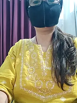 Snapshot of Aishwaryaa_69 chatting on 29, 5, 2026 Aishwaryaa 69 online show from 29, 5, 2026