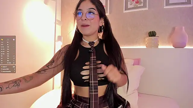 roxannegomez online show from 22, 9, 2025