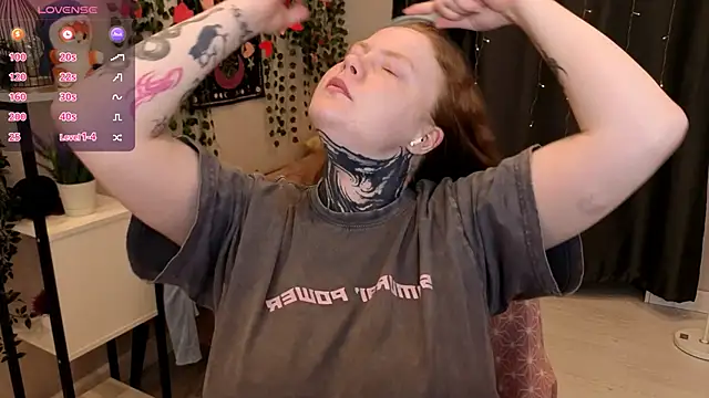 Cassie xKiss online show from 6, 4, 2026