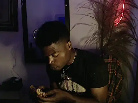 Snapshot of elnigga21 chatting on 13, 4, 2026 elnigga21 online show from 13, 4, 2026