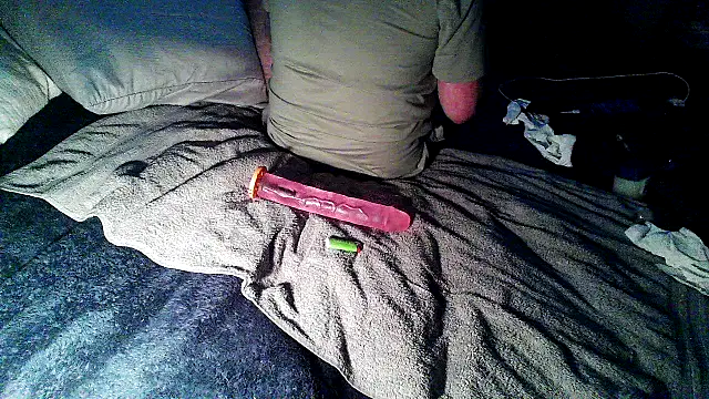 Snapshot of Jacknjimmyjohn chatting on 15, 12, 2025 Jacknjimmyjohn online show from 15, 12, 2025