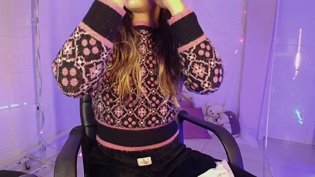 Giia paiige18 online show from 4, 10, 2025