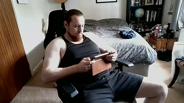 Hairy Guy30 online show from 24, 7, 2026