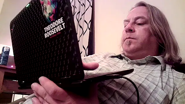 Snapshot of Mic_Oxinner chatting on 6, 12, 2024 Mic Oxinner online show from 6, 12, 2024