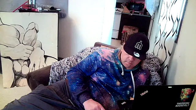 Snapshot of Mic_Oxinner chatting on 1, 1, 2025 Mic Oxinner online show from 1, 1, 2025