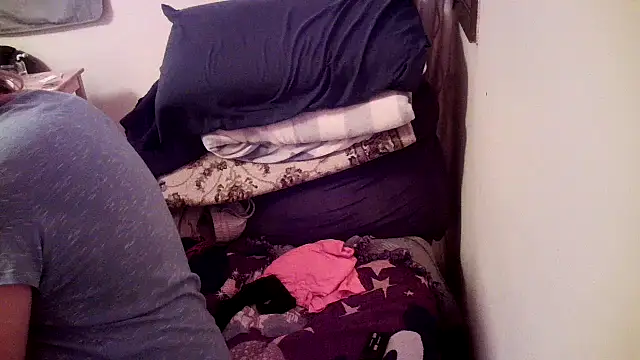 Snapshot of Mic_Oxinner chatting on 6, 1, 2025 Mic Oxinner online show from 6, 1, 2025