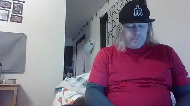 Snapshot of Mic_Oxinner chatting on 13, 1, 2025 Mic Oxinner online show from 13, 1, 2025