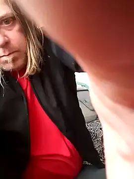 Snapshot of Mic_Oxinner chatting on 4, 2, 2025 Mic Oxinner online show from 4, 2, 2025