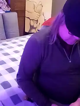 Snapshot of Mic_Oxinner chatting on 12, 2, 2025 Mic Oxinner online show from 12, 2, 2025