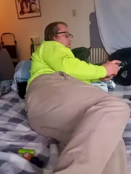 Snapshot of Mic_Oxinner chatting on 16, 2, 2025 Mic Oxinner online show from 16, 2, 2025