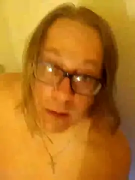 Snapshot of Mic_Oxinner chatting on 4, 3, 2025 Mic Oxinner online show from 4, 3, 2025