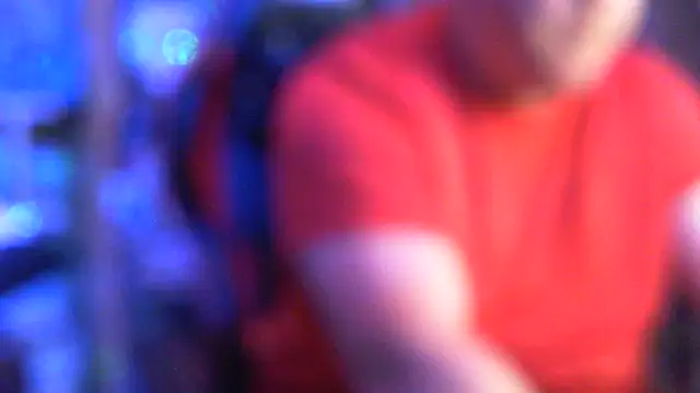 Snapshot of Mic_Oxinner chatting on 1, 10, 2025 Mic Oxinner online show from 1, 10, 2025