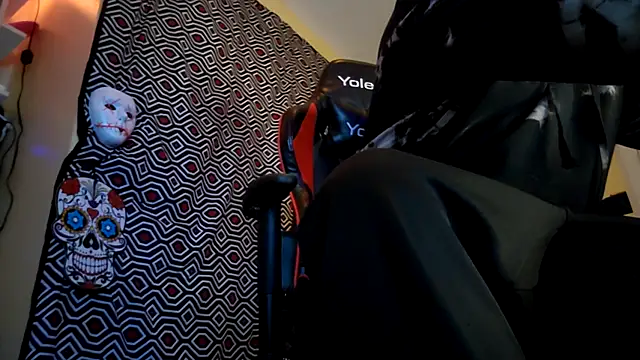 Snapshot of Mic_Oxinner chatting on 3, 10, 2025 Mic Oxinner online show from 3, 10, 2025