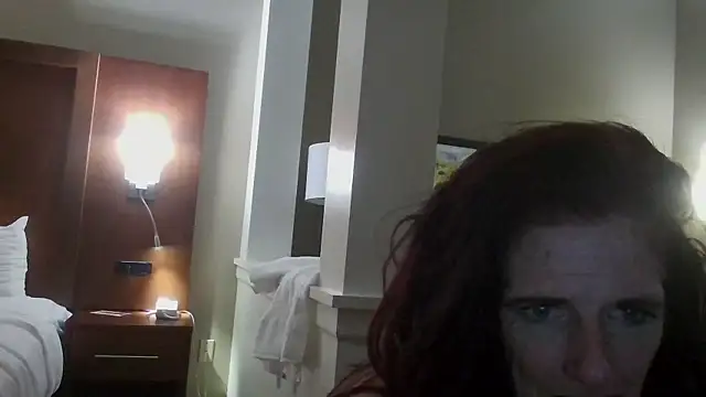 Snapshot of Avaivory chatting on 6, 10, 2025 Avaivory online show from 6, 10, 2025