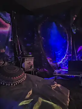 Snapshot of Avaivory chatting on 12, 11, 2025 Avaivory online show from 12, 11, 2025