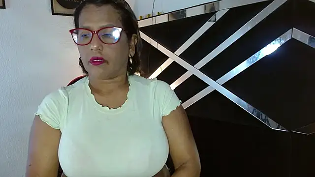 Snapshot of elizabeth_mature23 chatting on 24, 9, 2025 elizabeth mature23 online show from 24, 9, 2025