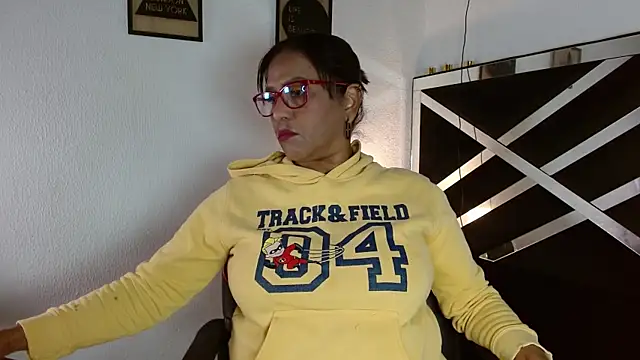 Snapshot of elizabeth_mature23 chatting on 23, 10, 2025 elizabeth mature23 online show from 23, 10, 2025