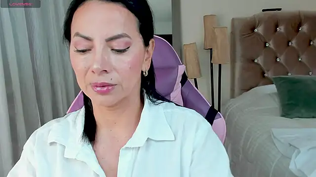 veronika naughty online show from 25, 9, 2025