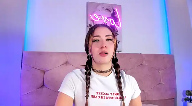 lunar leen online show from 20, 2, 2025