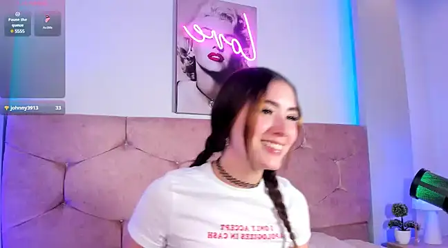 lunar leen online show from 20, 2, 2025