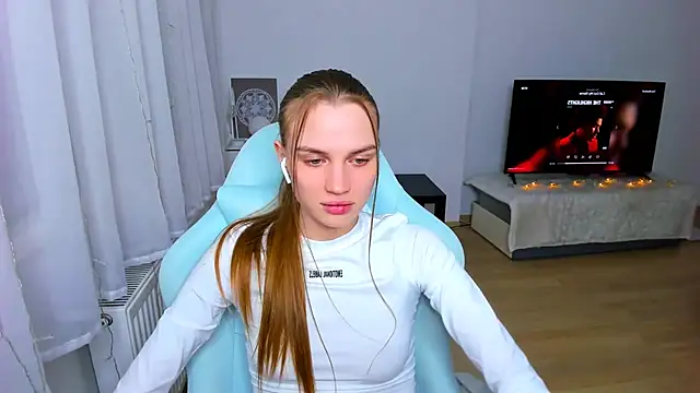 StellaLawless online show from 6, 1, 2025