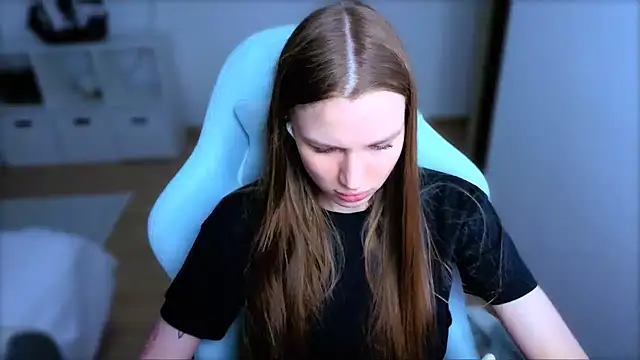 StellaLawless online show from 4, 4, 2026