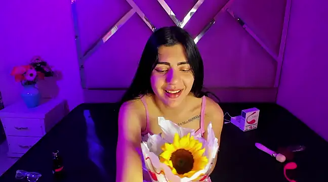 IsisRouse online show from 9, 3, 2025