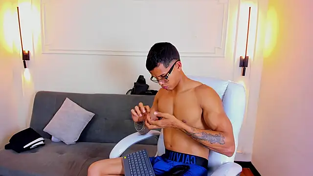 Snapshot of Paradise_boy_s chatting on 26, 2, 2026 Paradise boy s online show from 26, 2, 2026