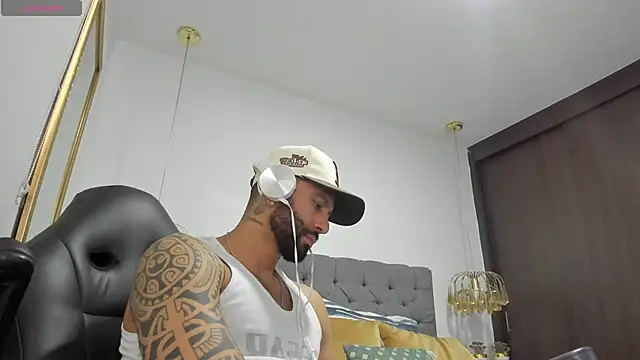 Snapshot of Yorby_Maxx1 chatting on 27, 12, 2024 Yorby Maxx1 online show from 27, 12, 2024