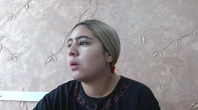 Miabonnett  online show from 27, 1, 2025