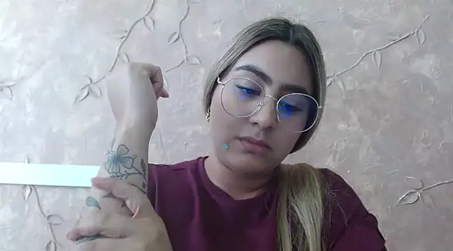 Miabonnett  online show from 28, 1, 2025